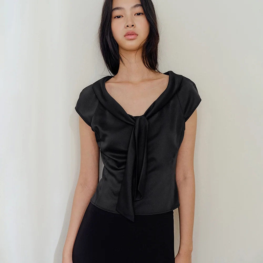 Valois Bowtie Top Black