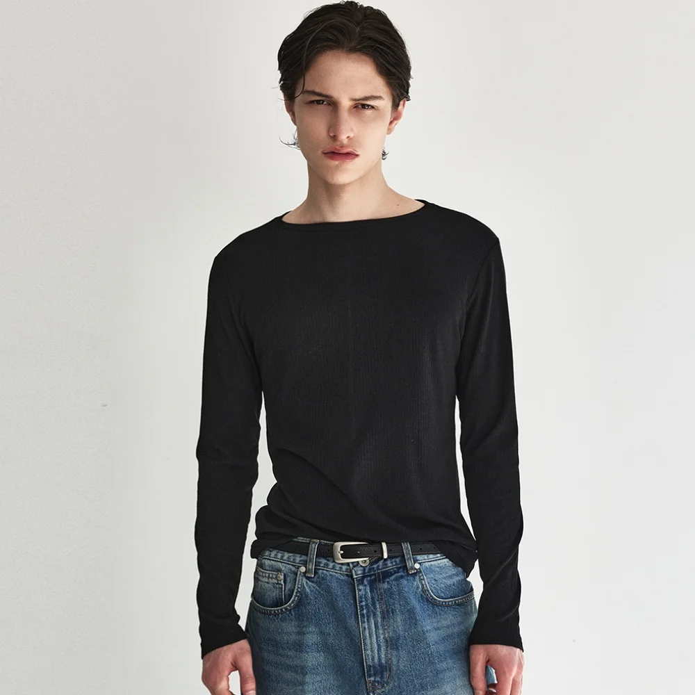 Sleek Wool Blend Boat Neck Top_Black