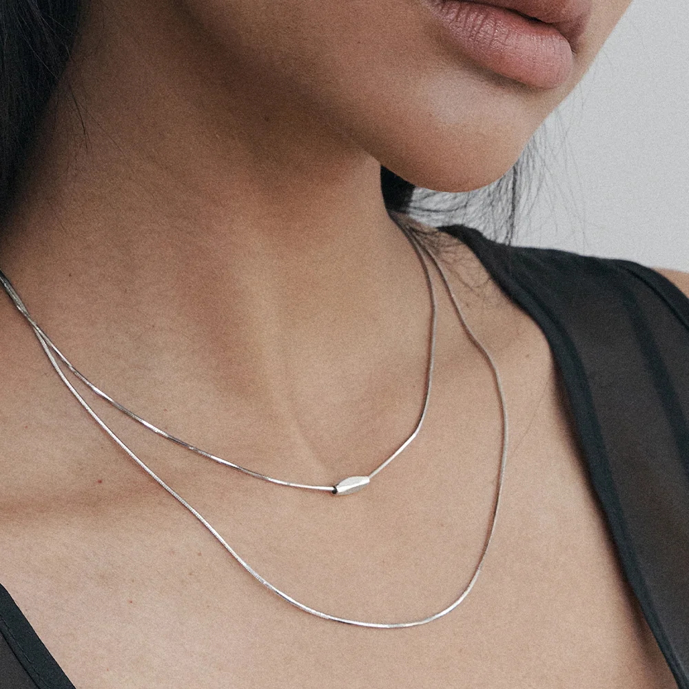 Mono Vein Necklace