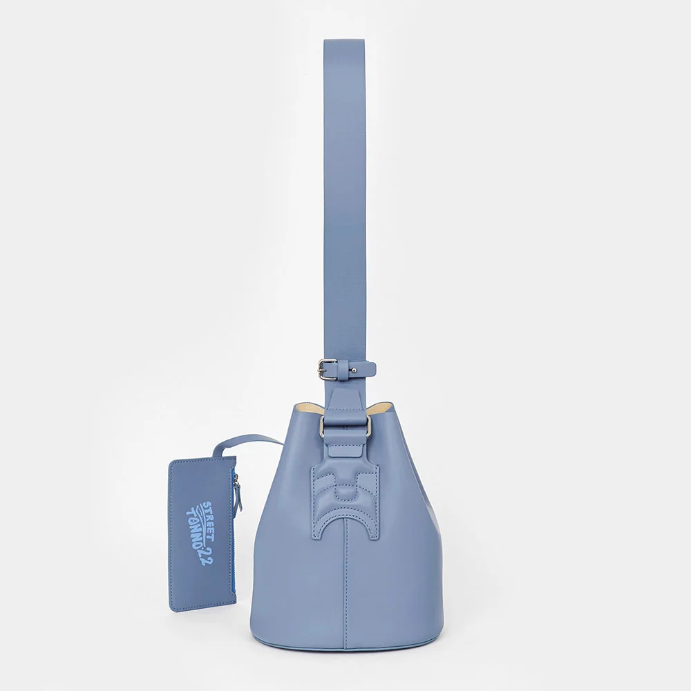 Aria bucket_blue