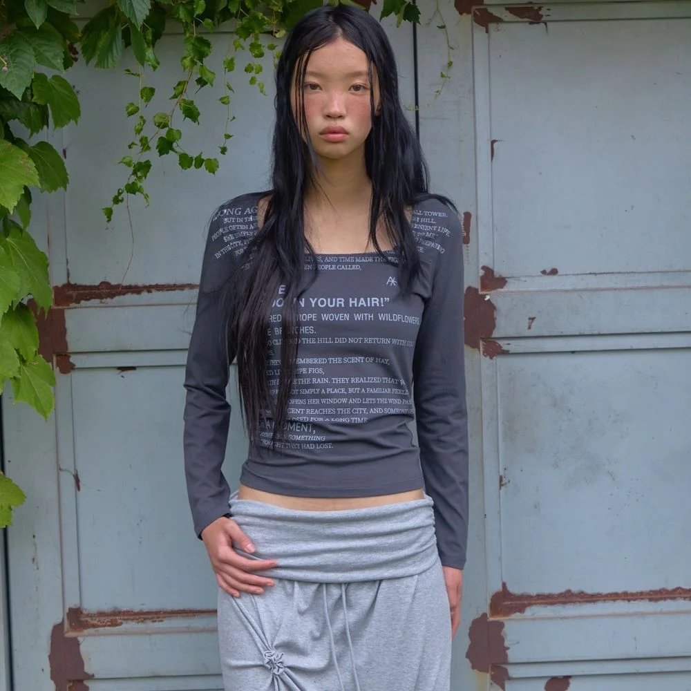 Story T-shirt / Dark Gray