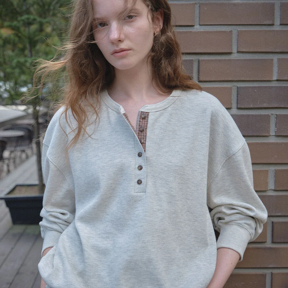 Waffle check henley sweatshirt _Oatmeal