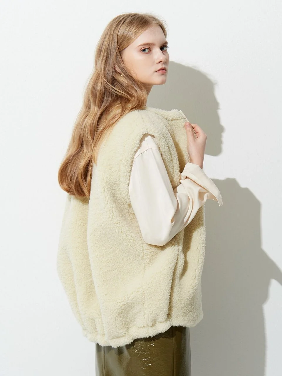 SHEARING BLOUSON VEST IVORY