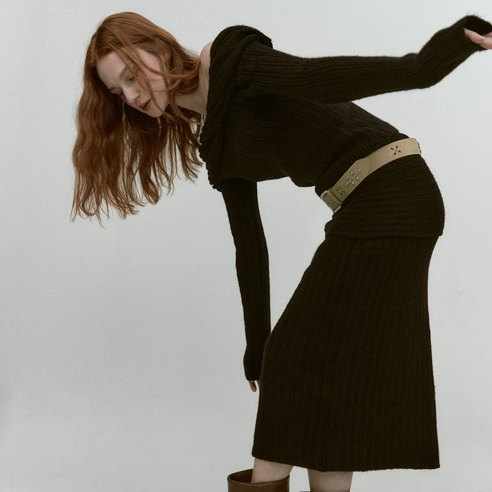 REVERSE FOLD KNIT SKIRT (BLACK)