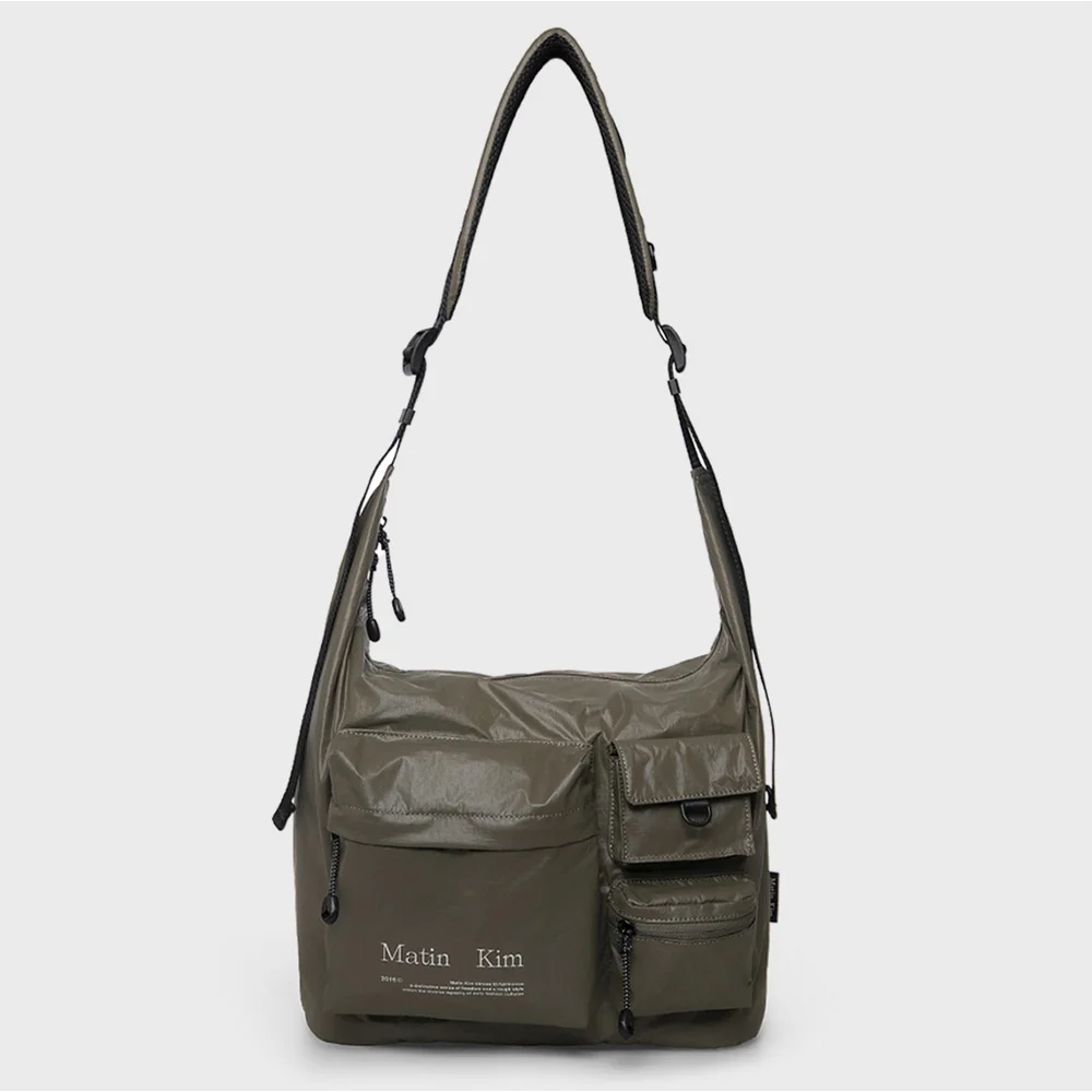 MULTI-POCKET LITE CROSS BAG IN KHAKI