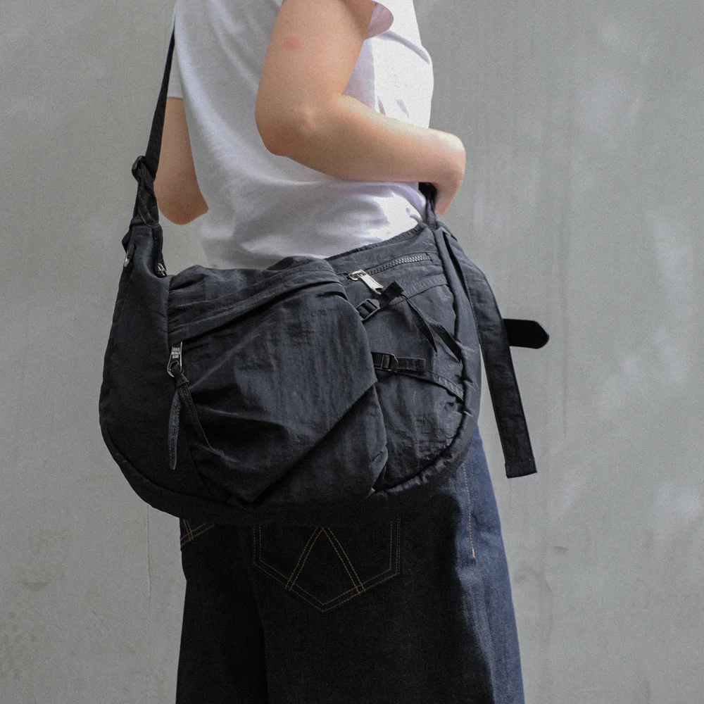 Nylon Strap Hobo Bag (Black)