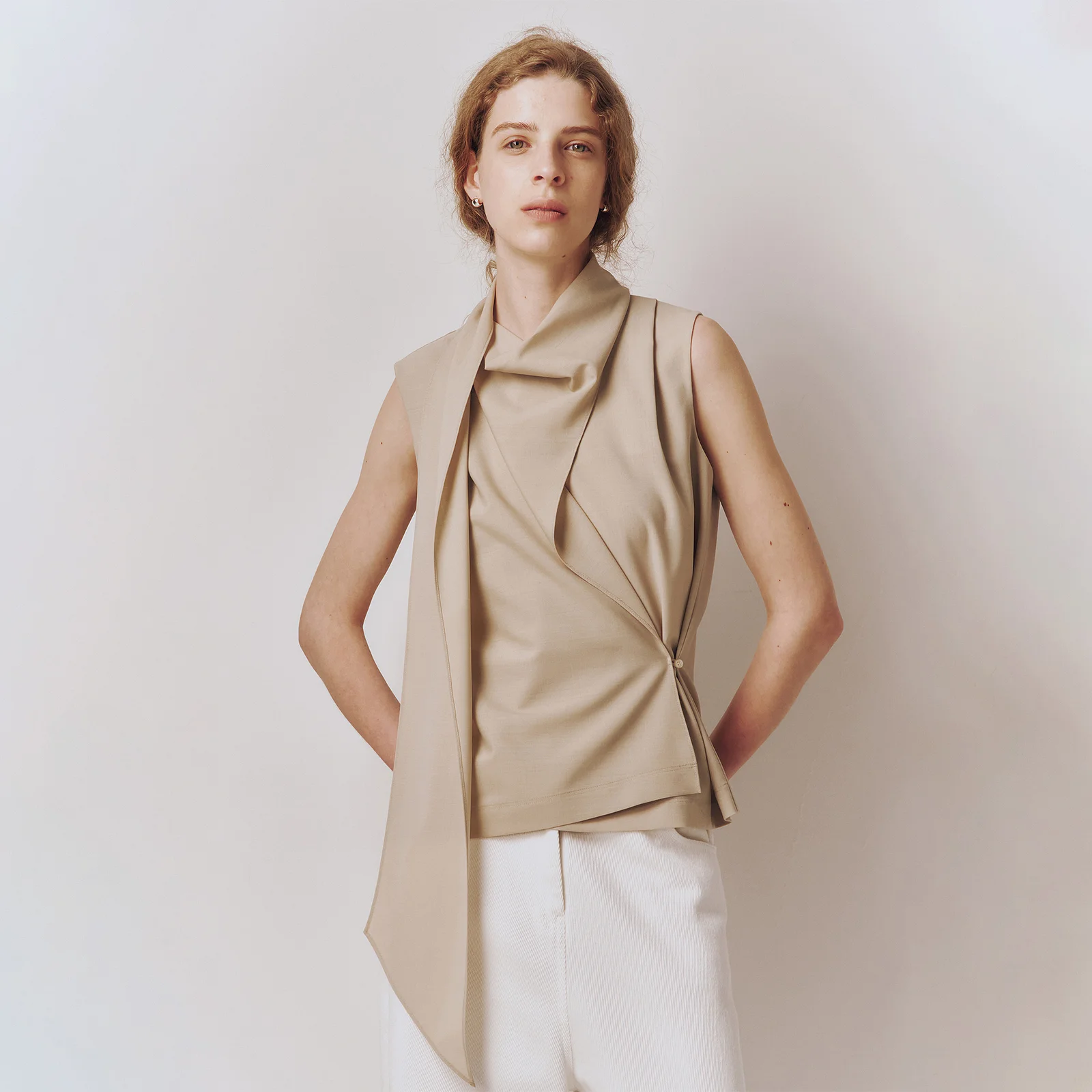 Daphne Top Sand