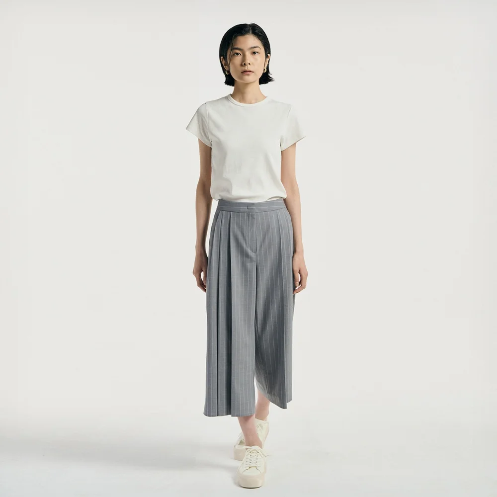 PLEATED WIDE CAPRI TROUSER (GRAY)