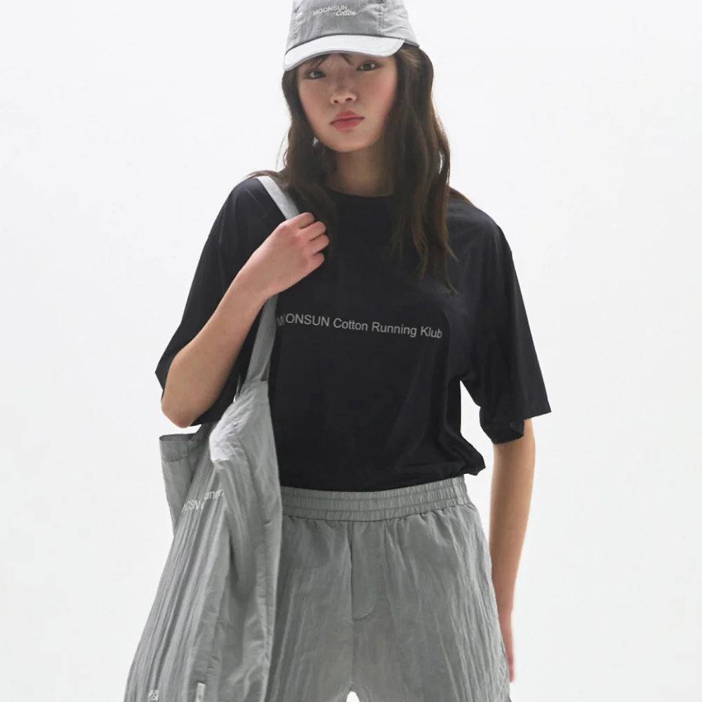 M.C UNISEX, Running Klub T-Shirt / BLACK
