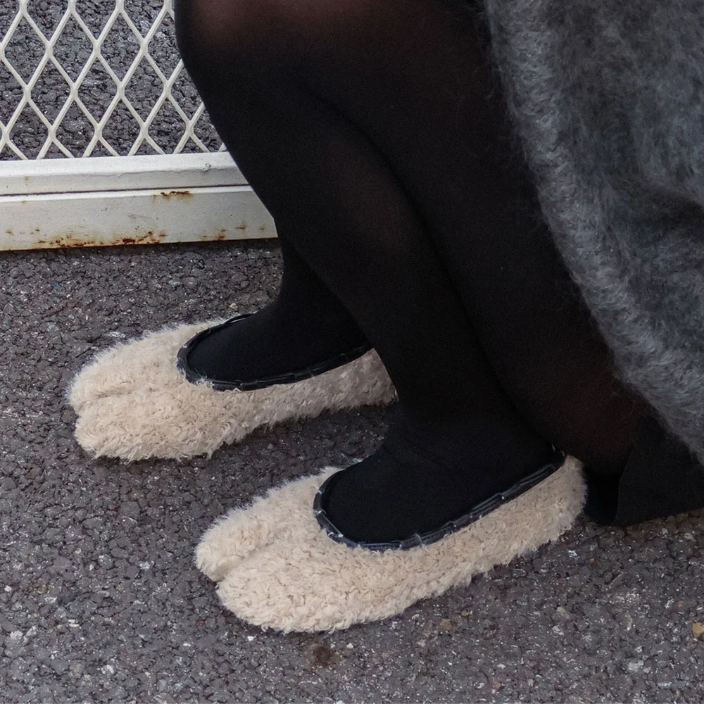 Teddy String Flat / Ivory