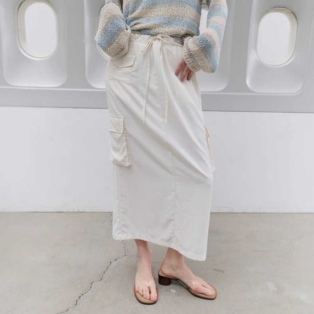 Three-Pocket Nylon Long Skirt (Cream)