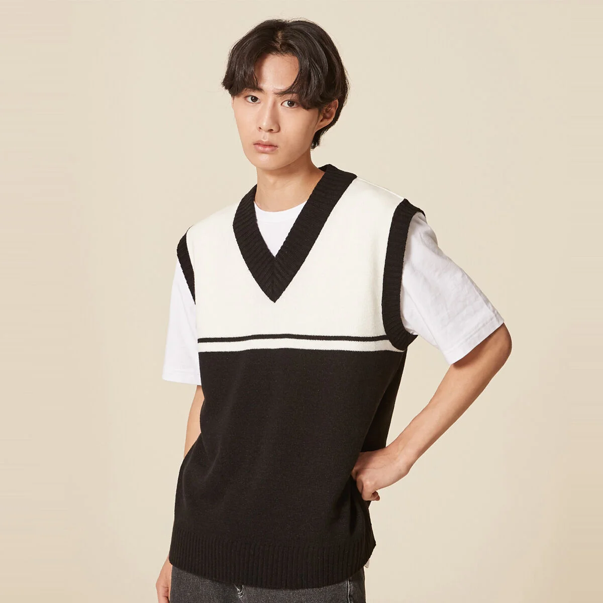 V NECK COLORATION KNIT VEST_BLACK