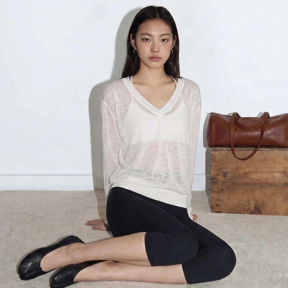 Linen V-Neck Semi Sheer Top 白色