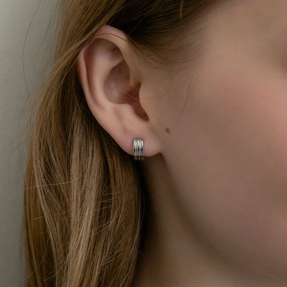line hoop one touch earrings (E066_silver small)