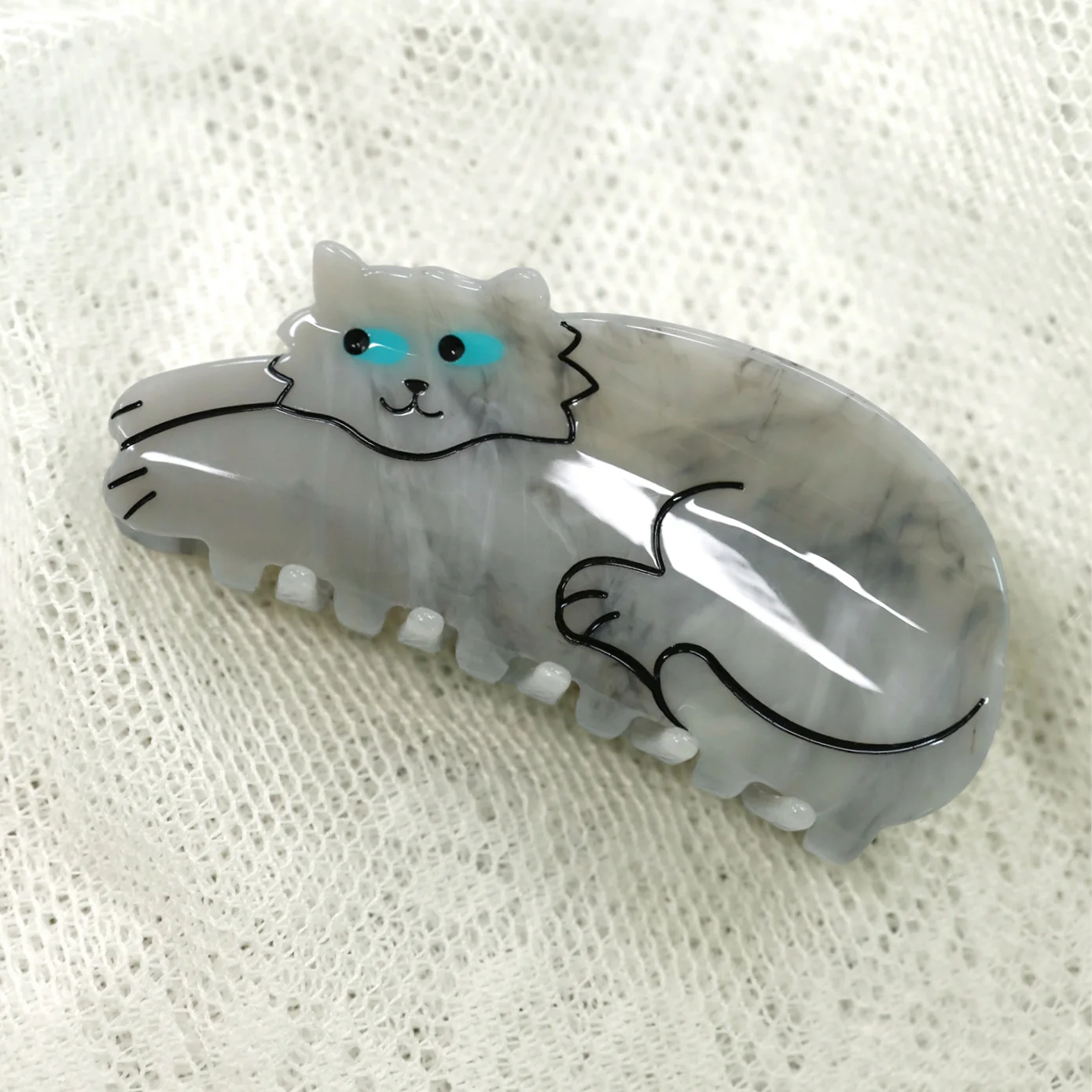 Gray Cat Hair Claw
