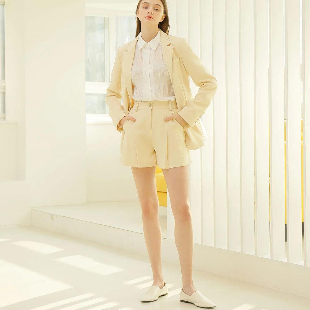 PLEATS SHORTS_YELLOW
