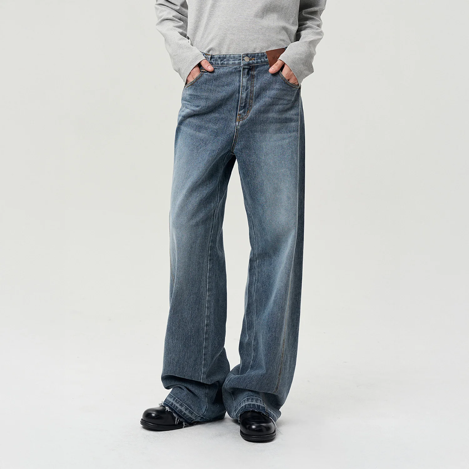 DESTROYED HEM WIDE LEG JEAN WASHED BLUE