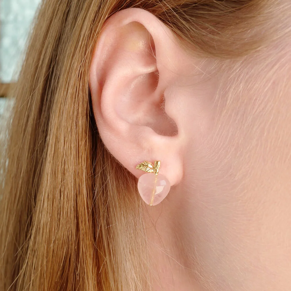 apple heart earring