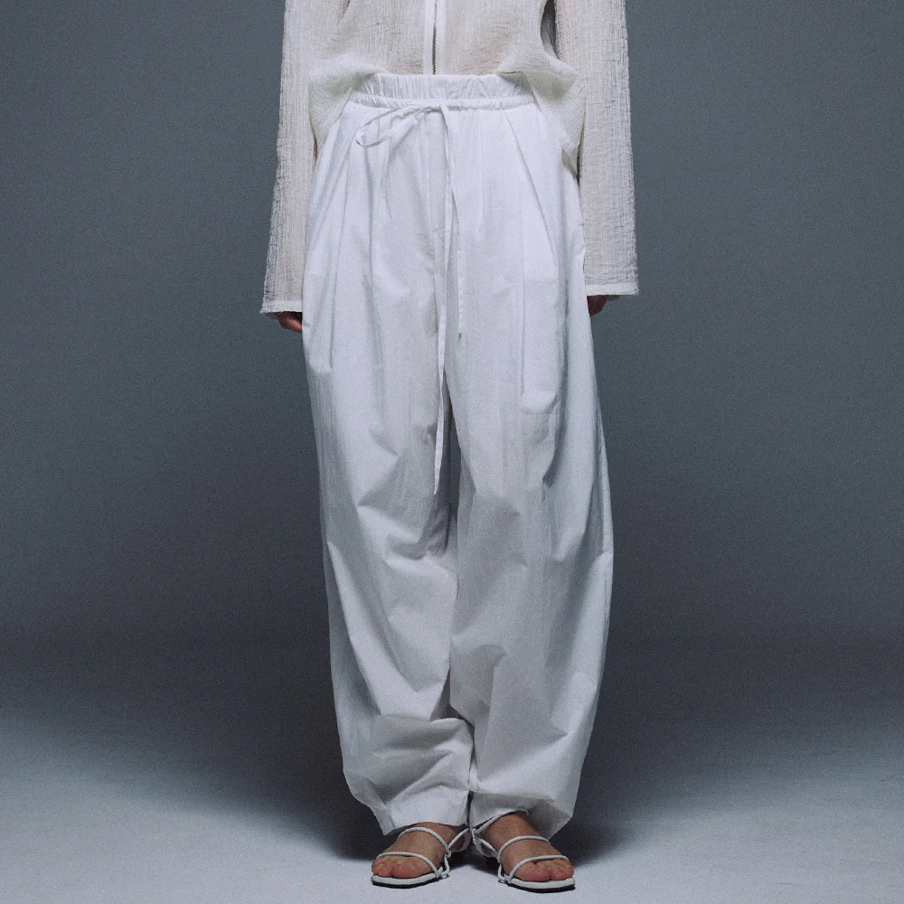 Lightweight Cotton Oval Silhouette Pants_White