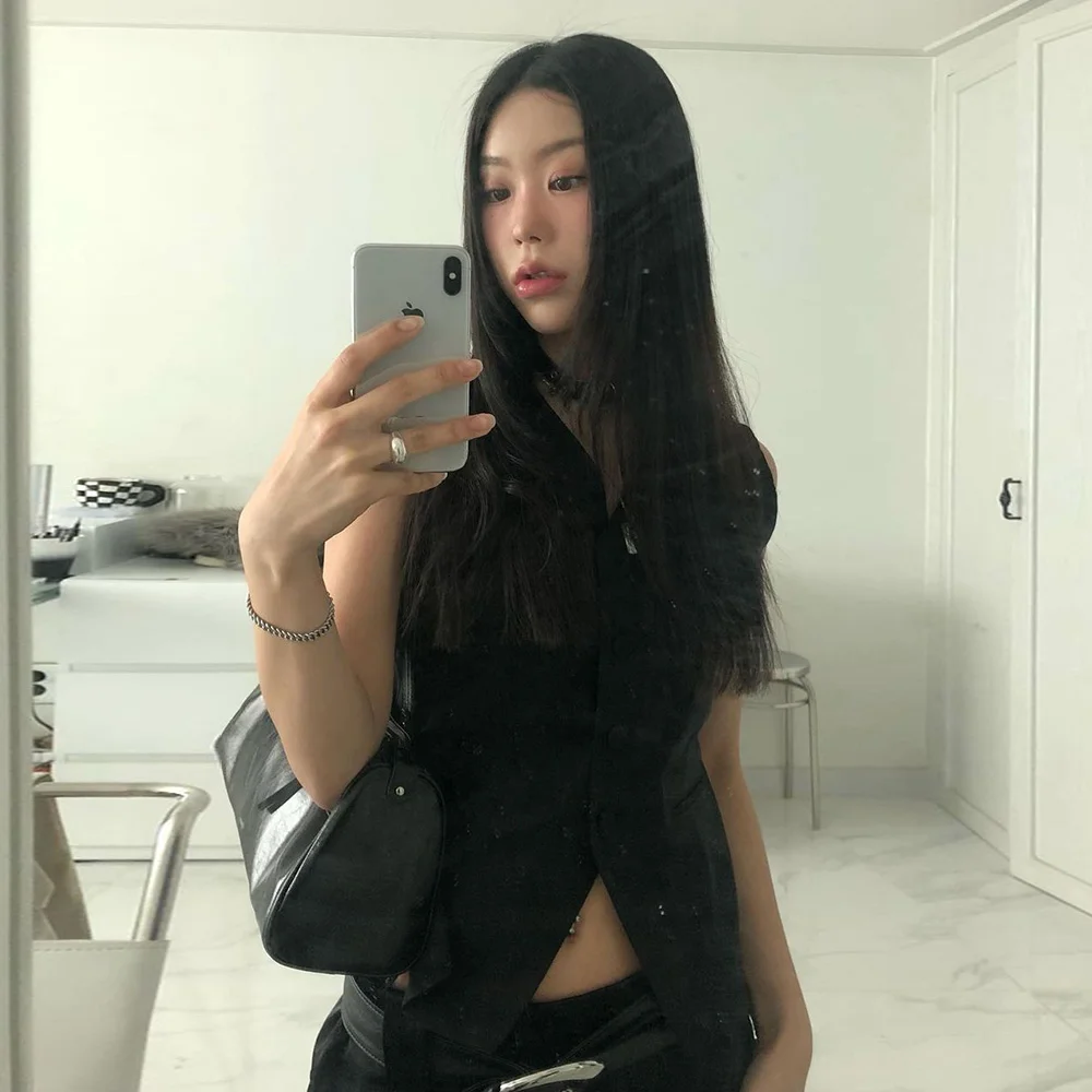 Corn linen sleeveless vest - black
