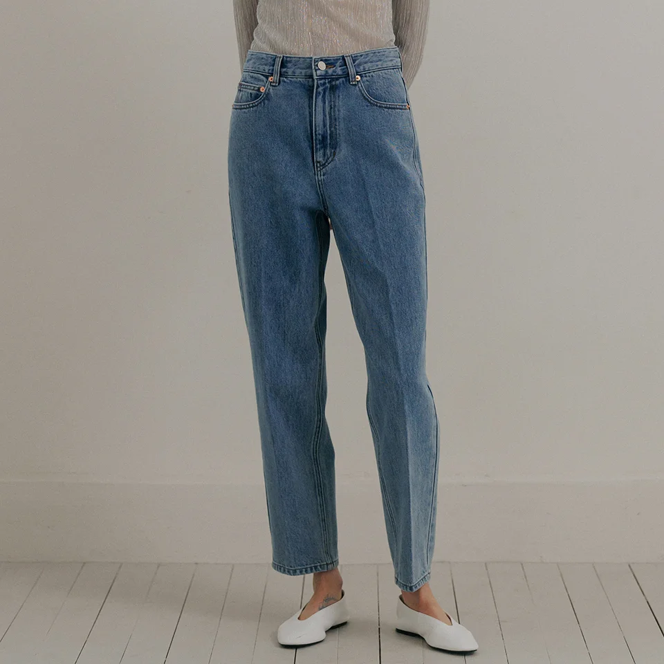 curved cropped jeans (light blue)
