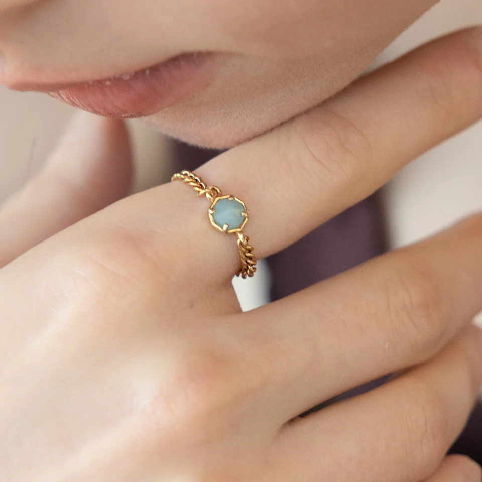True gemstone chain ring