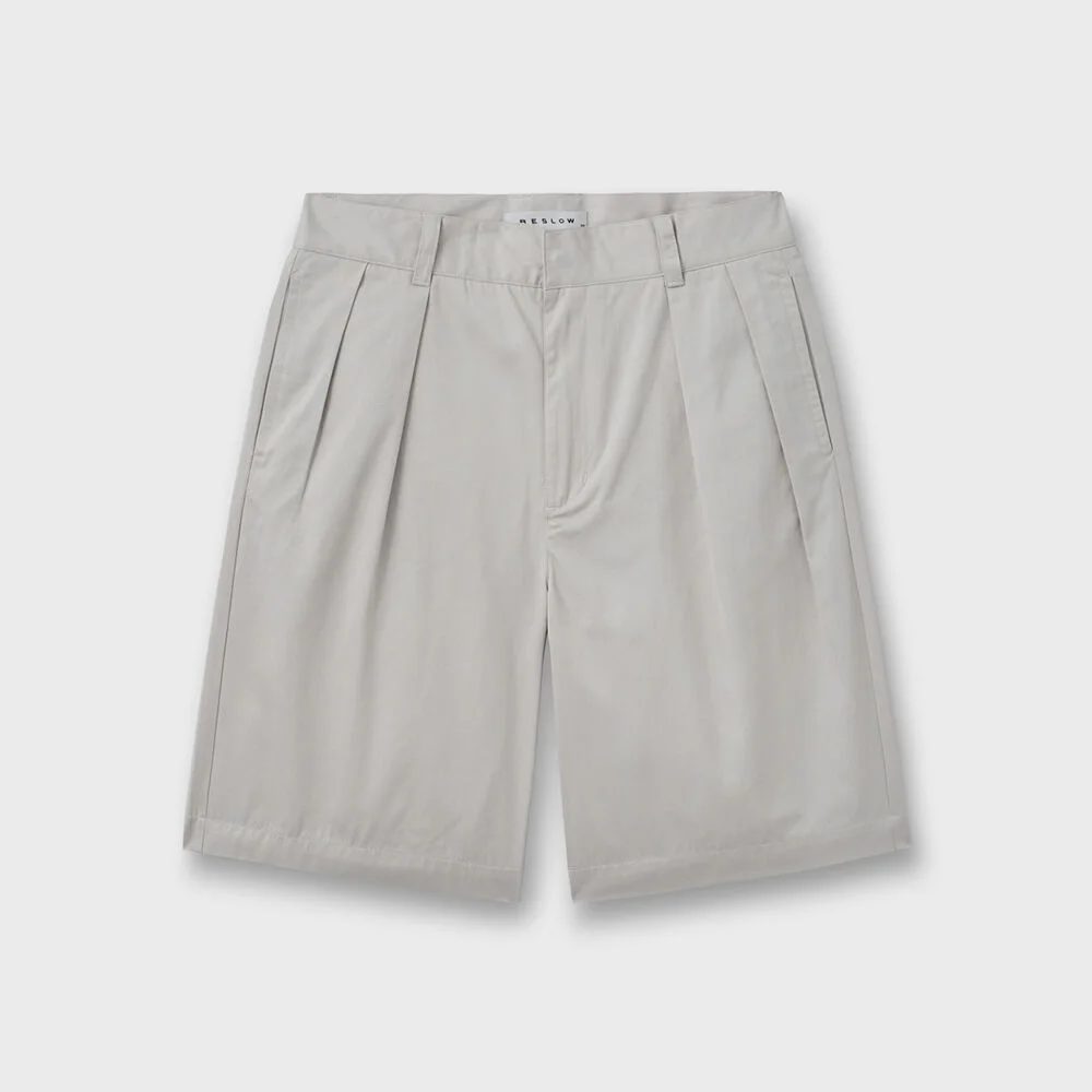 WIDE FIT TWO TUCK SHORTS LIGHT BEIGE