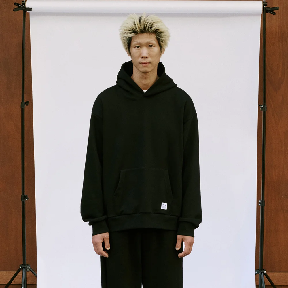 ESSENTIAL CIRCLE HOODIE (EVERY BLACK)