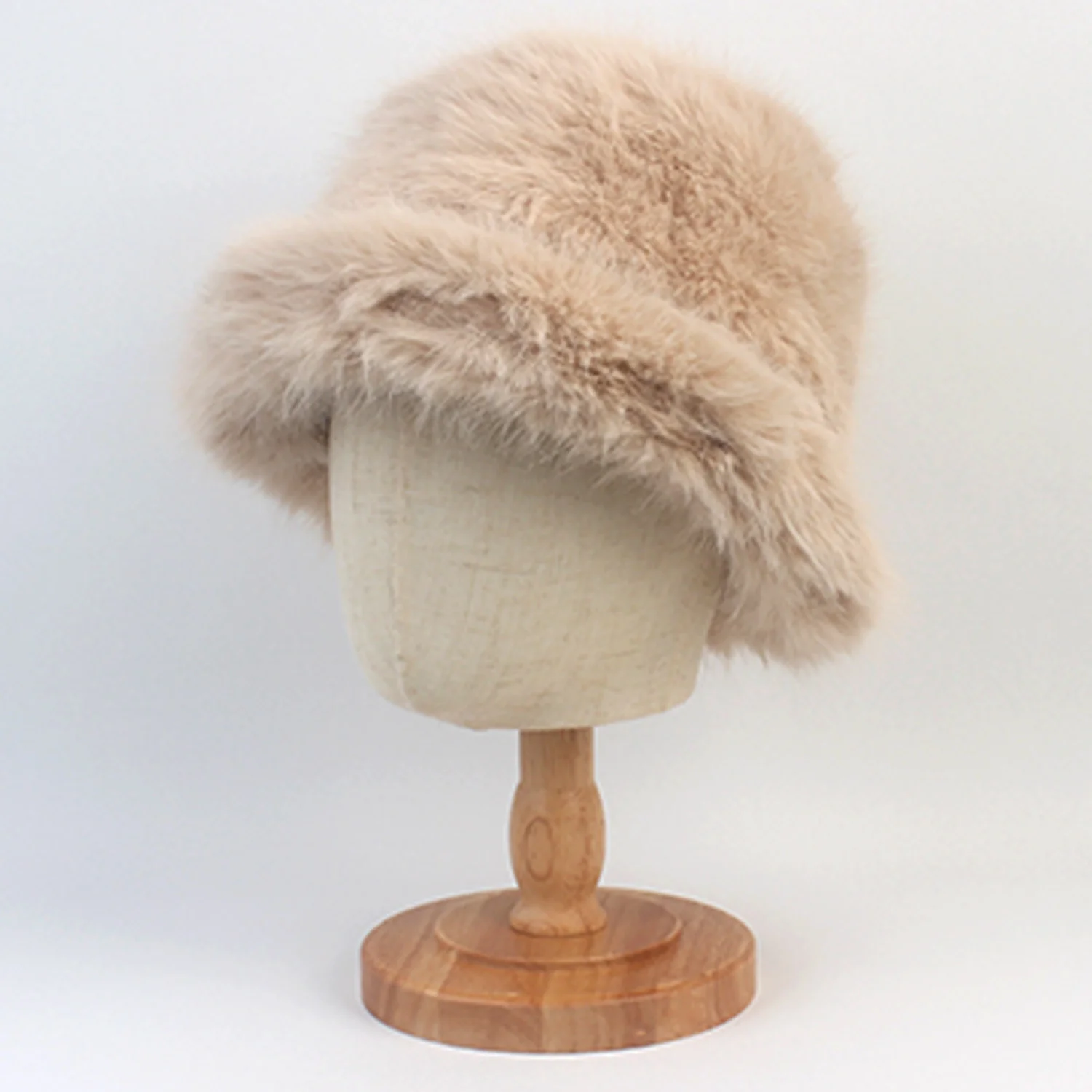 Wide Fur Beige Bucket Hat 毛皮帽