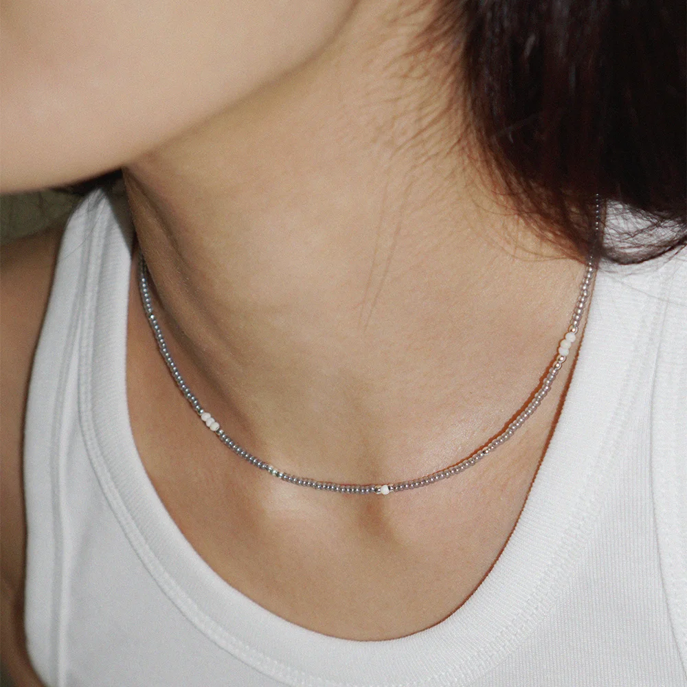 LOVE SKINNY BEADS NECKLACE GREY