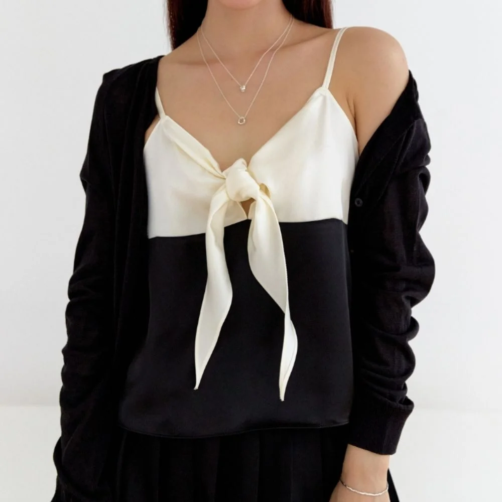 Two-tone tie top
