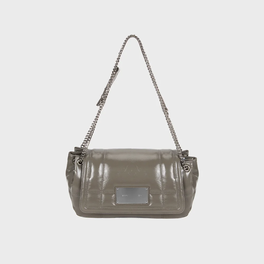 GLOSSY QUILTING MEDIUM CHAIN BAG IN GREY