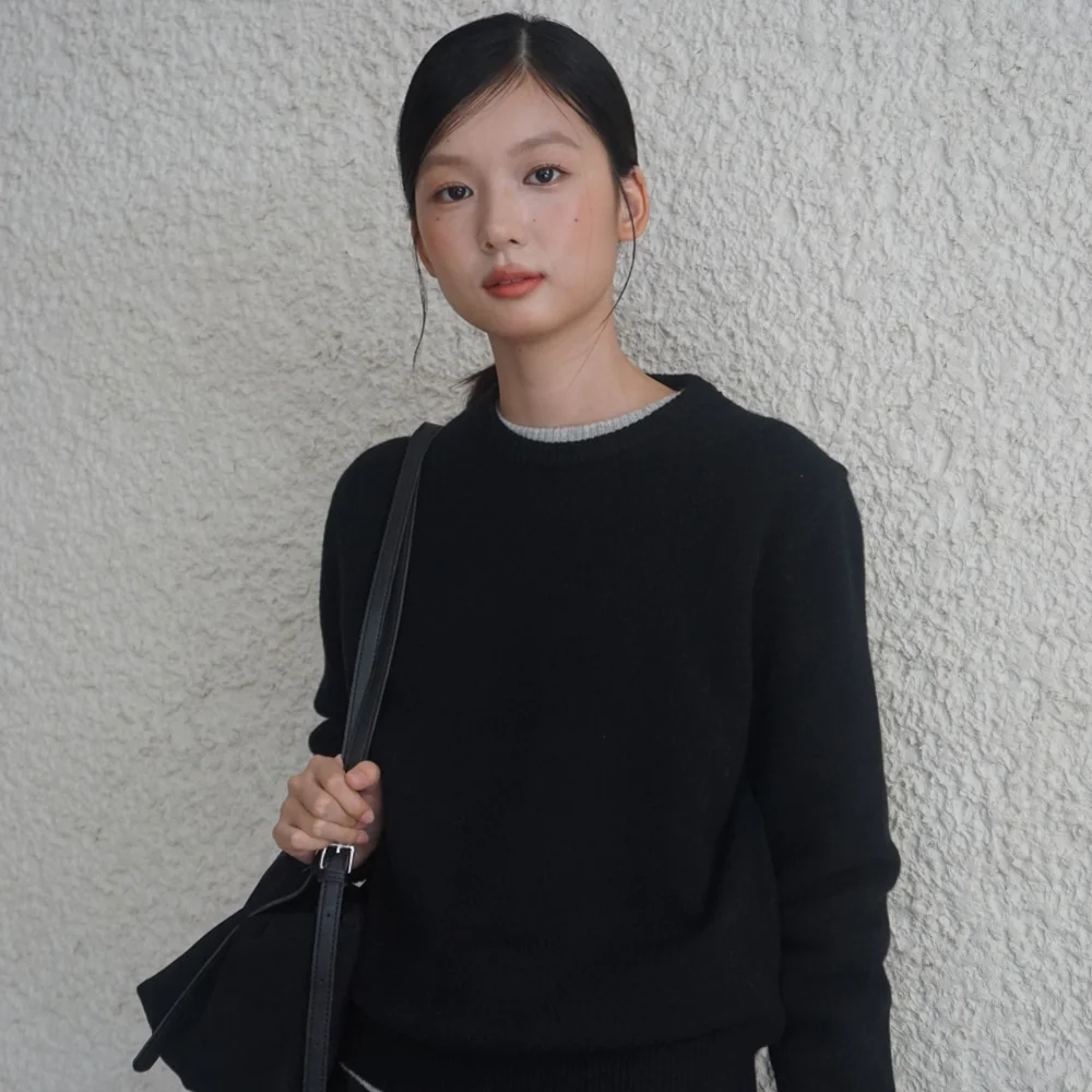 (woman) 柔軟 羊毛 圓領 針織衫_Black