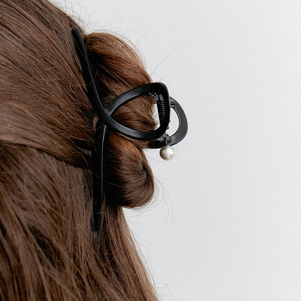 ETOILE_TWIST MATTE BLACK HC053