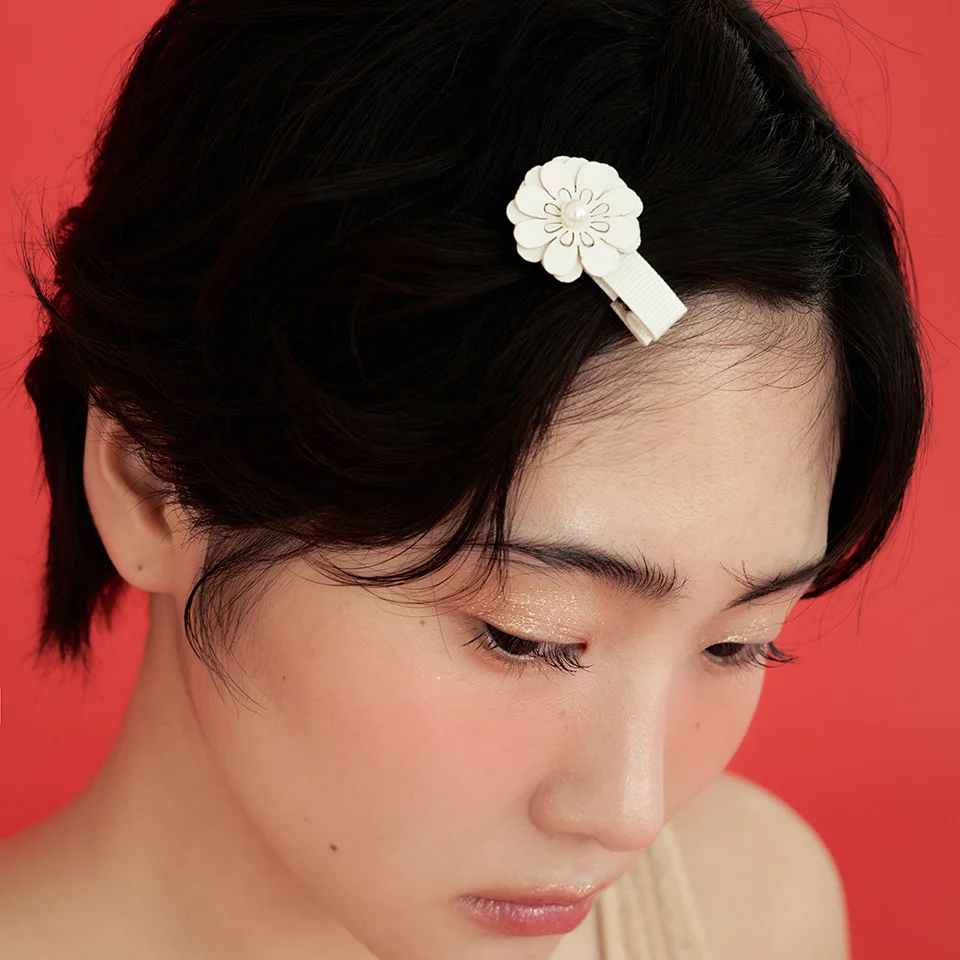 leather flower hair pin - Ivory