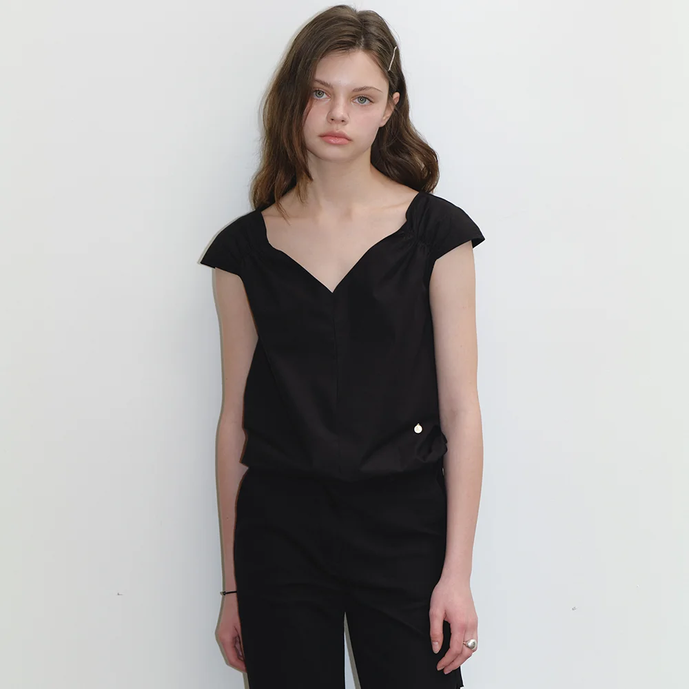V-neck cap sleeve blouse_black