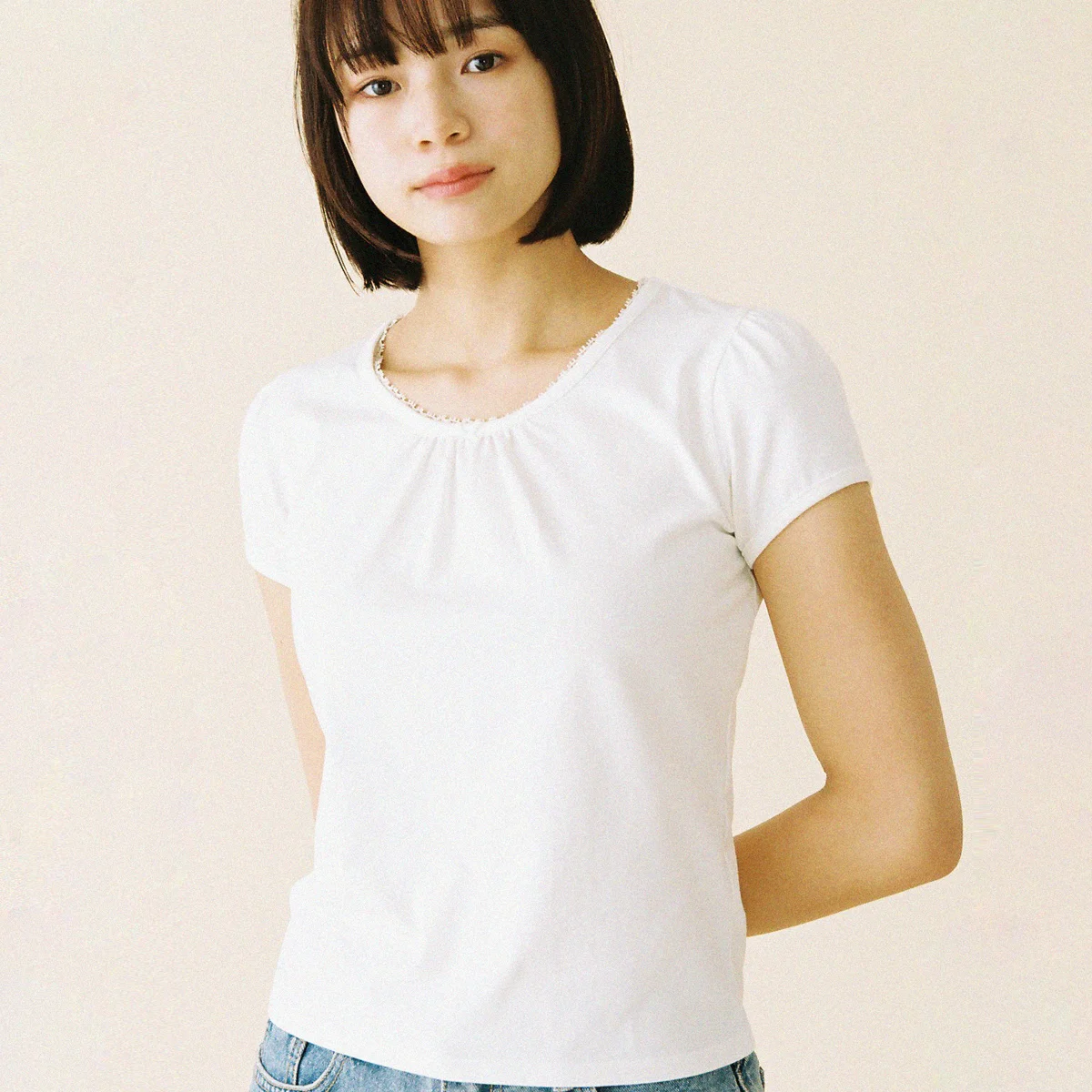 butterfly shirring T(WHITE)