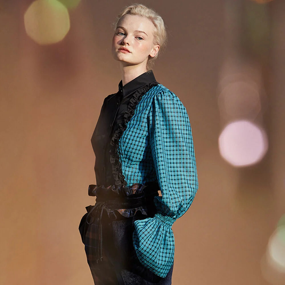 Puff shoulder shirt blouse