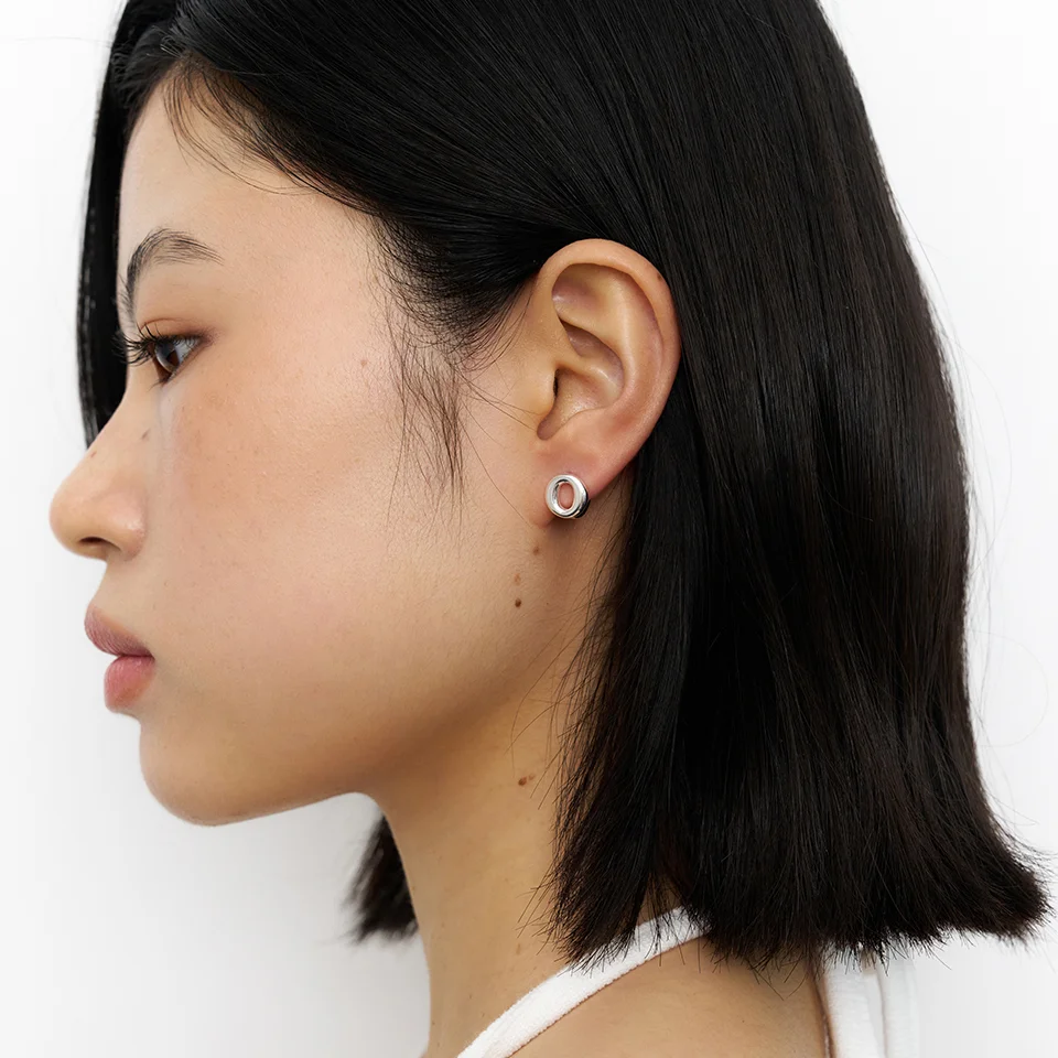 circle one touch earring