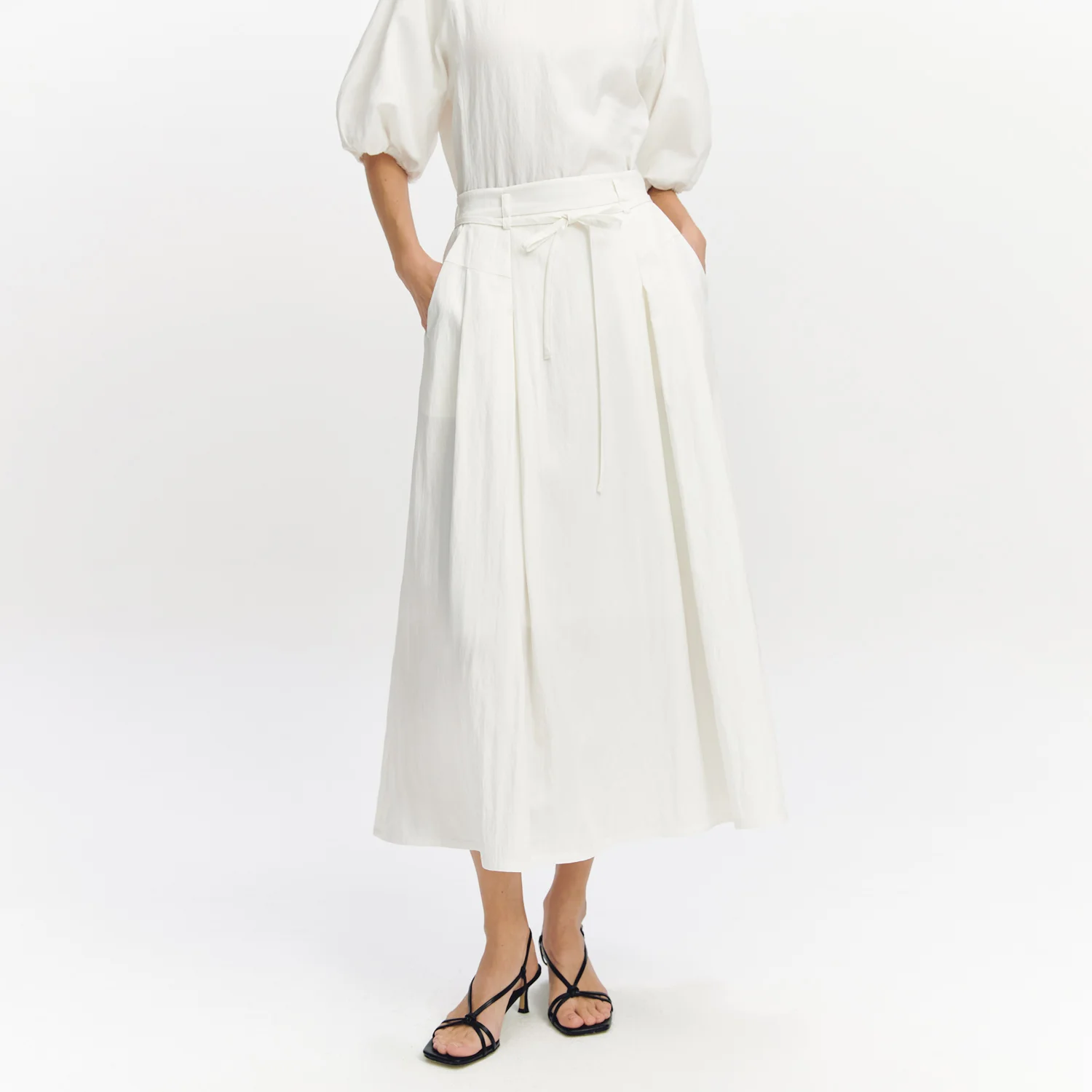 Back Banded Flare Skirt OFF WHITE