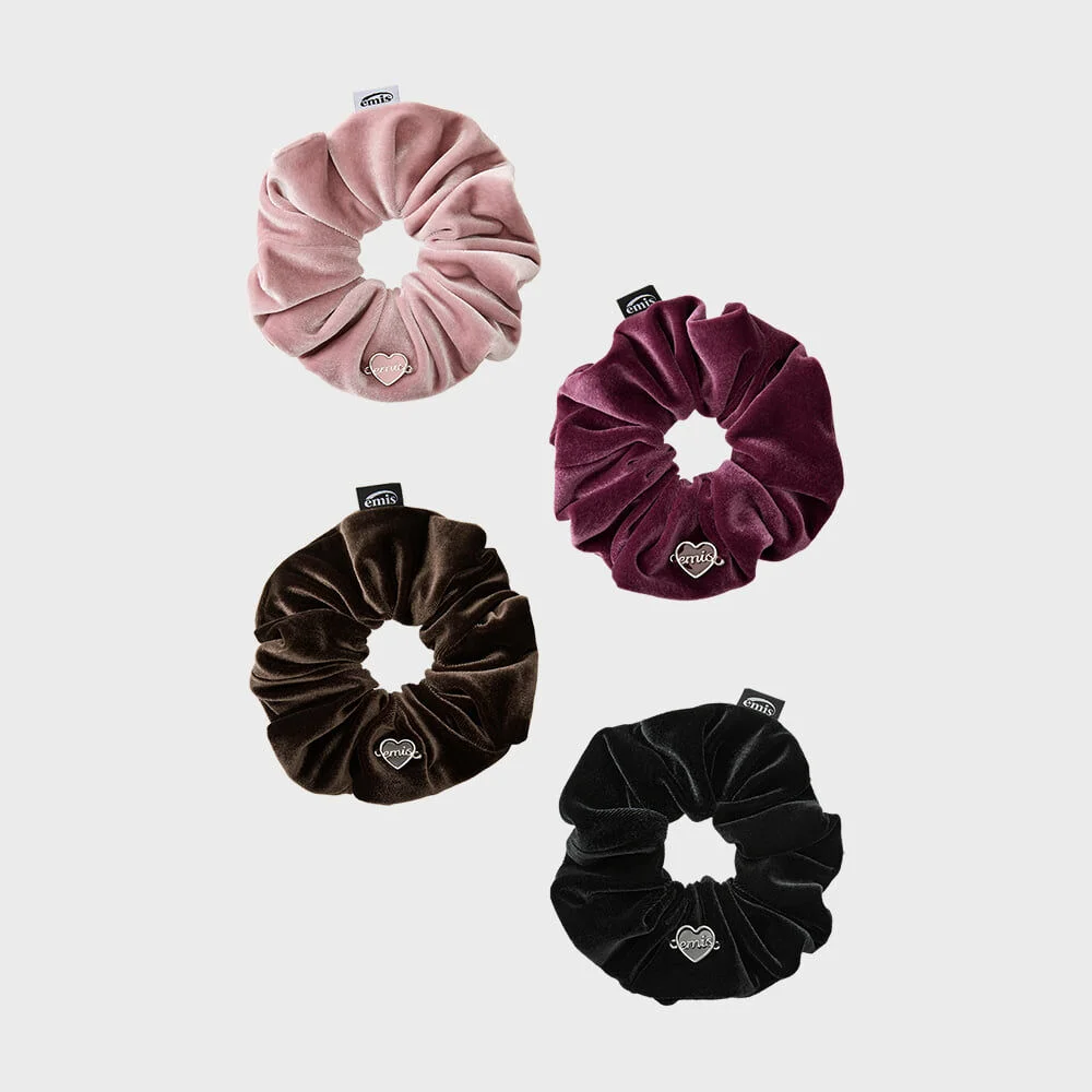 HEART LOGO PENDANT SCRUNCHIE