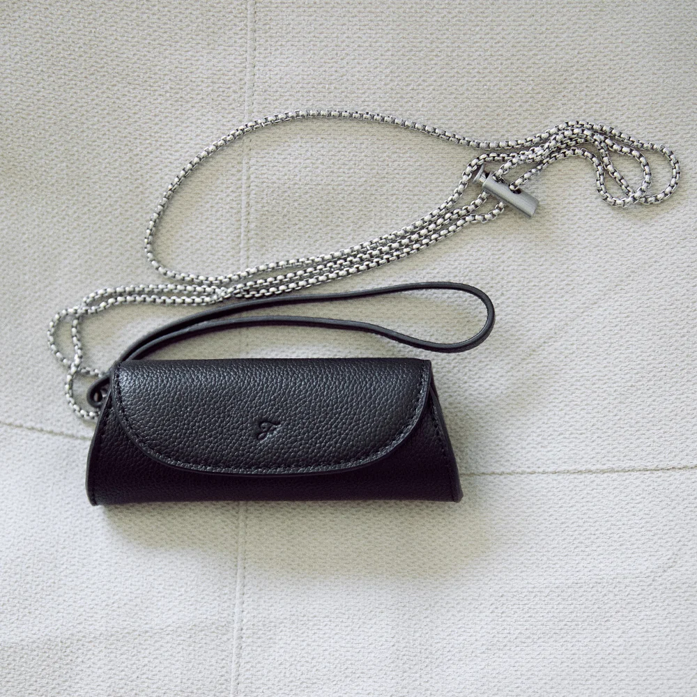 Fyeo Leather Lip Case (Black)