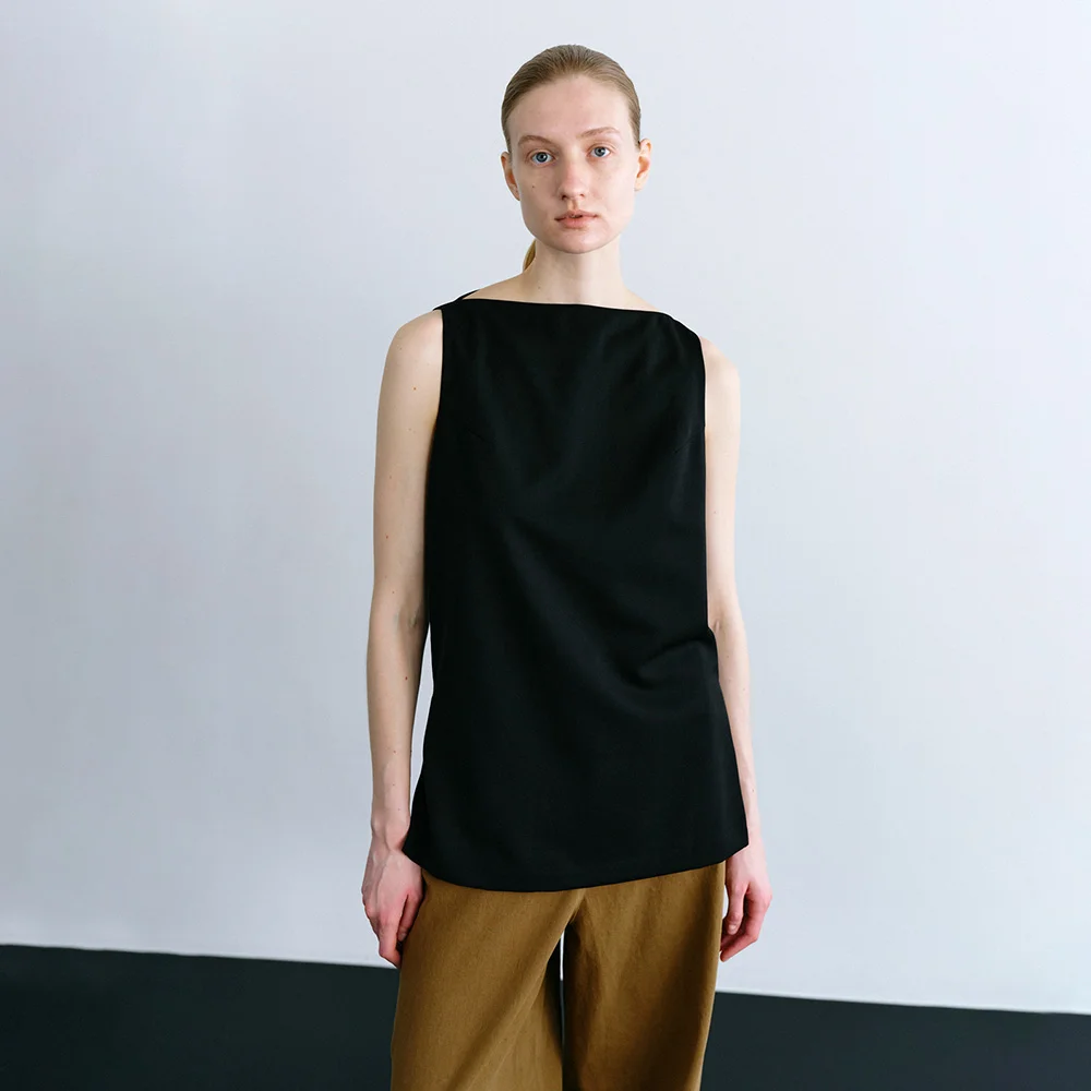 Arles Shirring Sleeveless in Black