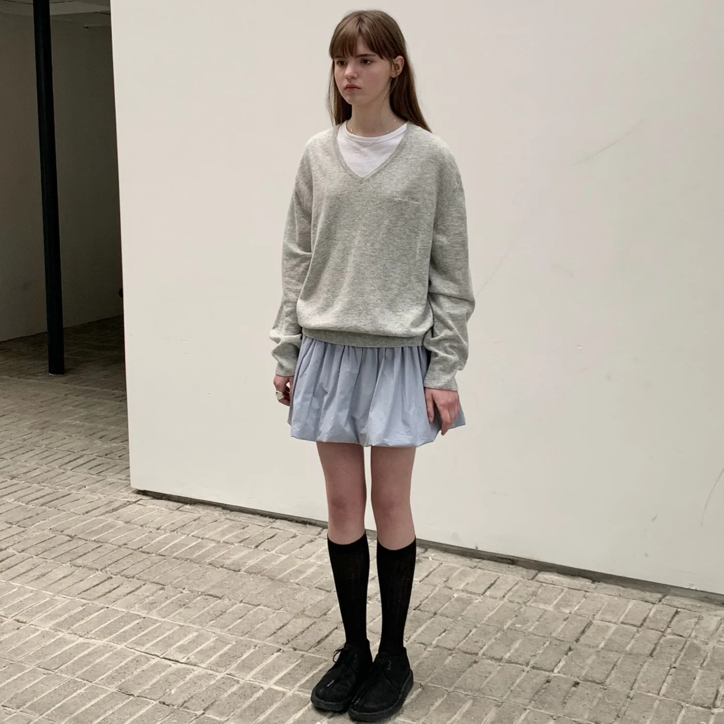 Roe V-Neck Knit - Light Grey