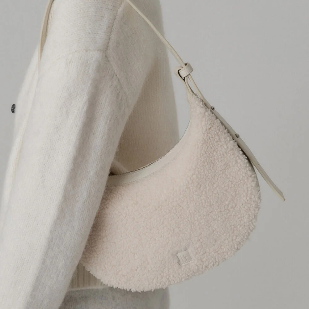 Lia 羊羔絨 肩部 袋_象牙色 / RIA SHEARLING SHOULDER BAG_IVORY
