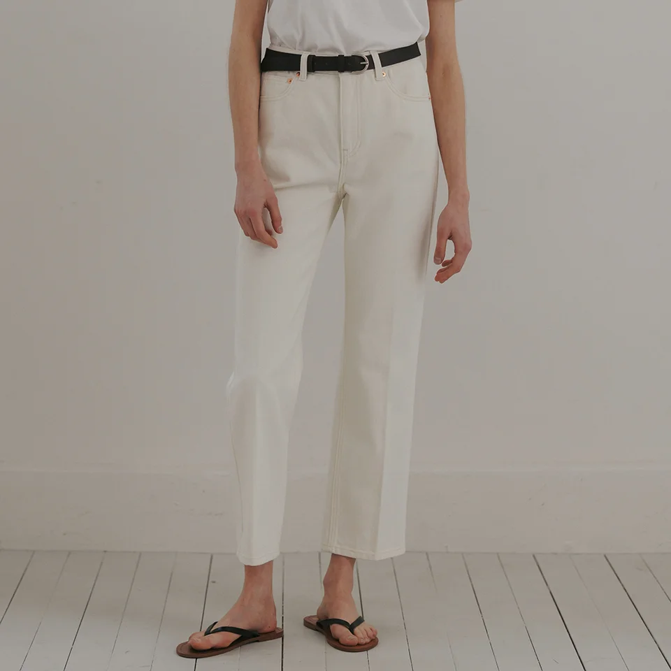 classic cropped jeans (ecru)