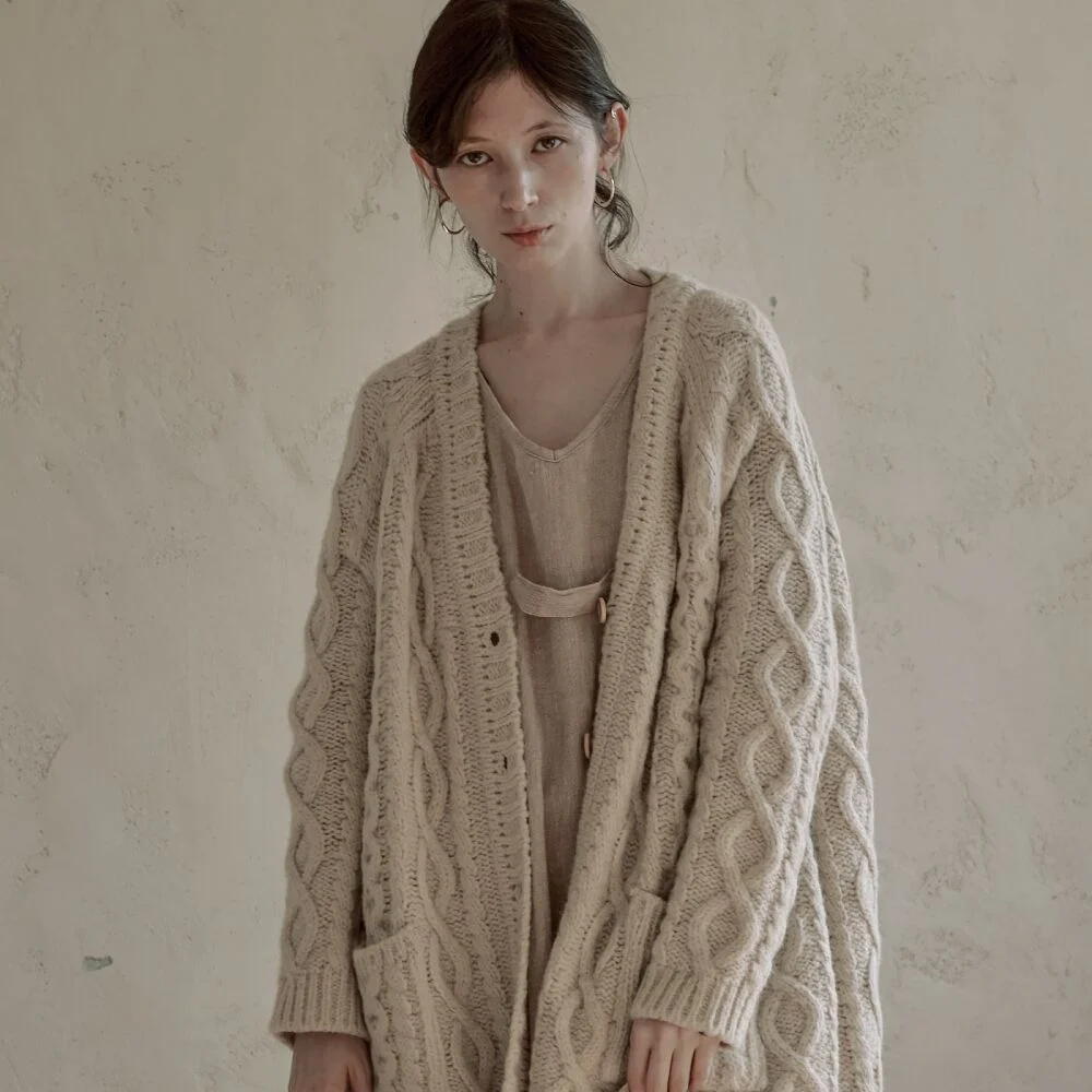 Alpaca over size square cable cardigan