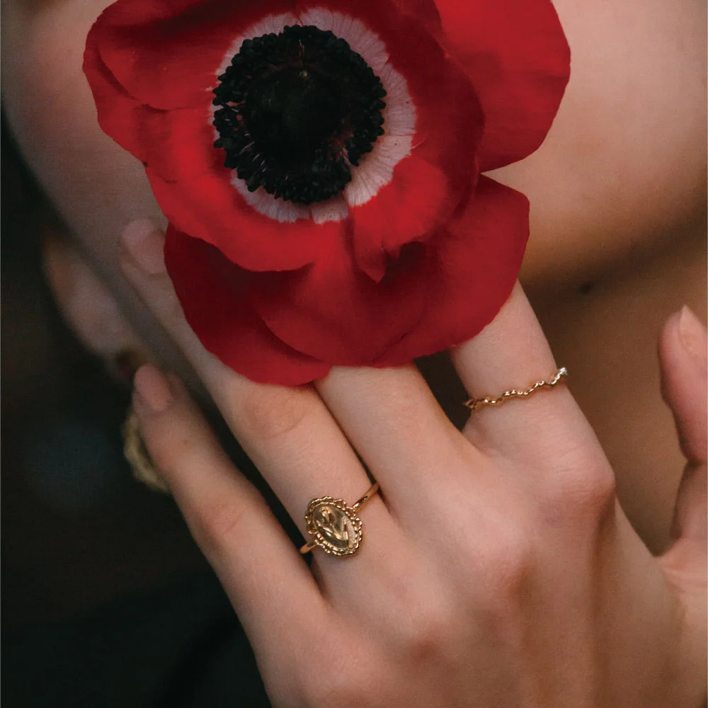 tulip lace frame ring