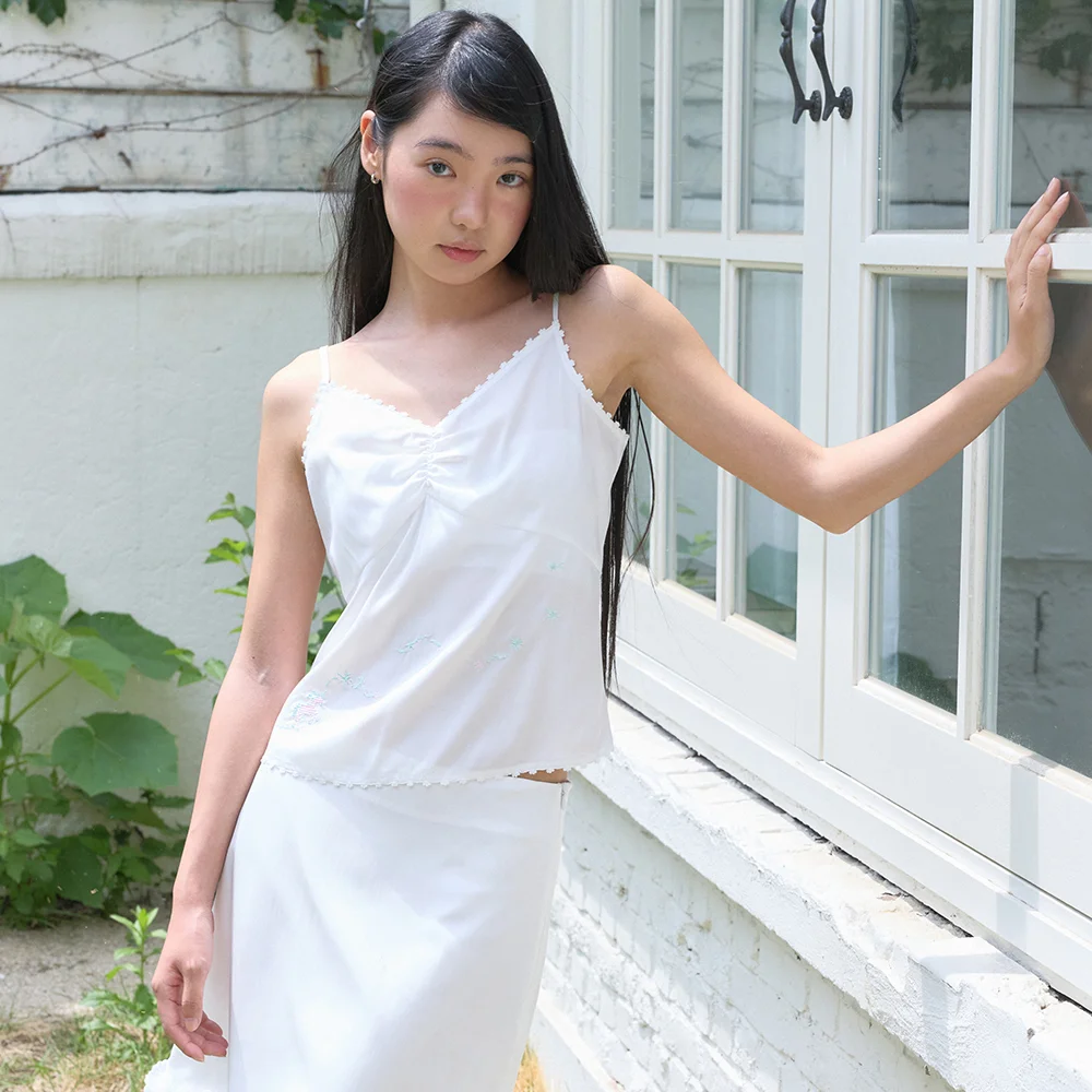 UNICORN STITCH SLEEVELESS (WHITE)