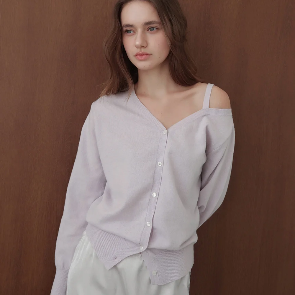 ONE OFF-SHOULDER CARDIGAN (purple)